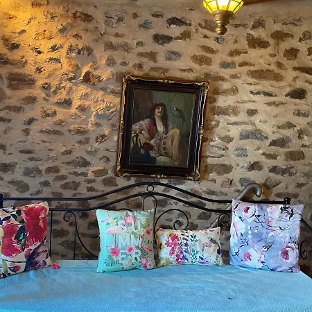 Traditional Stone House At West Mani Casa de Férias Plátsa