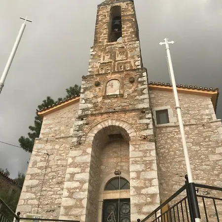 Traditional Stone House At West Mani Hébergement de vacances